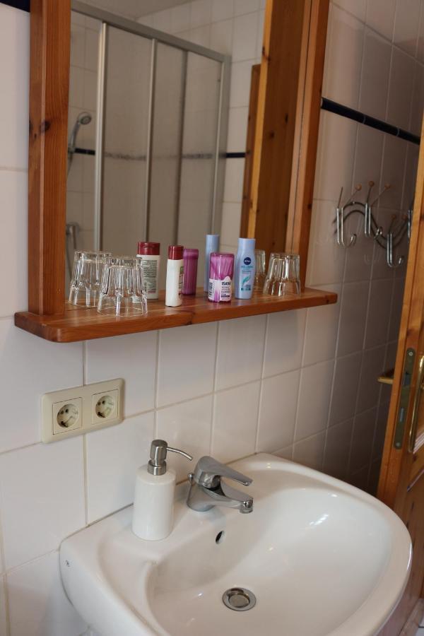 Altstadtcafe Und Pension Havelberg Bagian luar foto