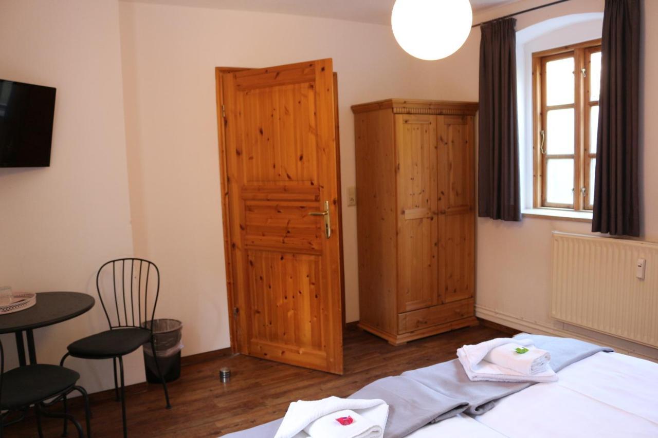 Altstadtcafe Und Pension Havelberg Bagian luar foto