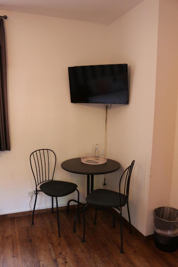 Altstadtcafe Und Pension Havelberg Bagian luar foto