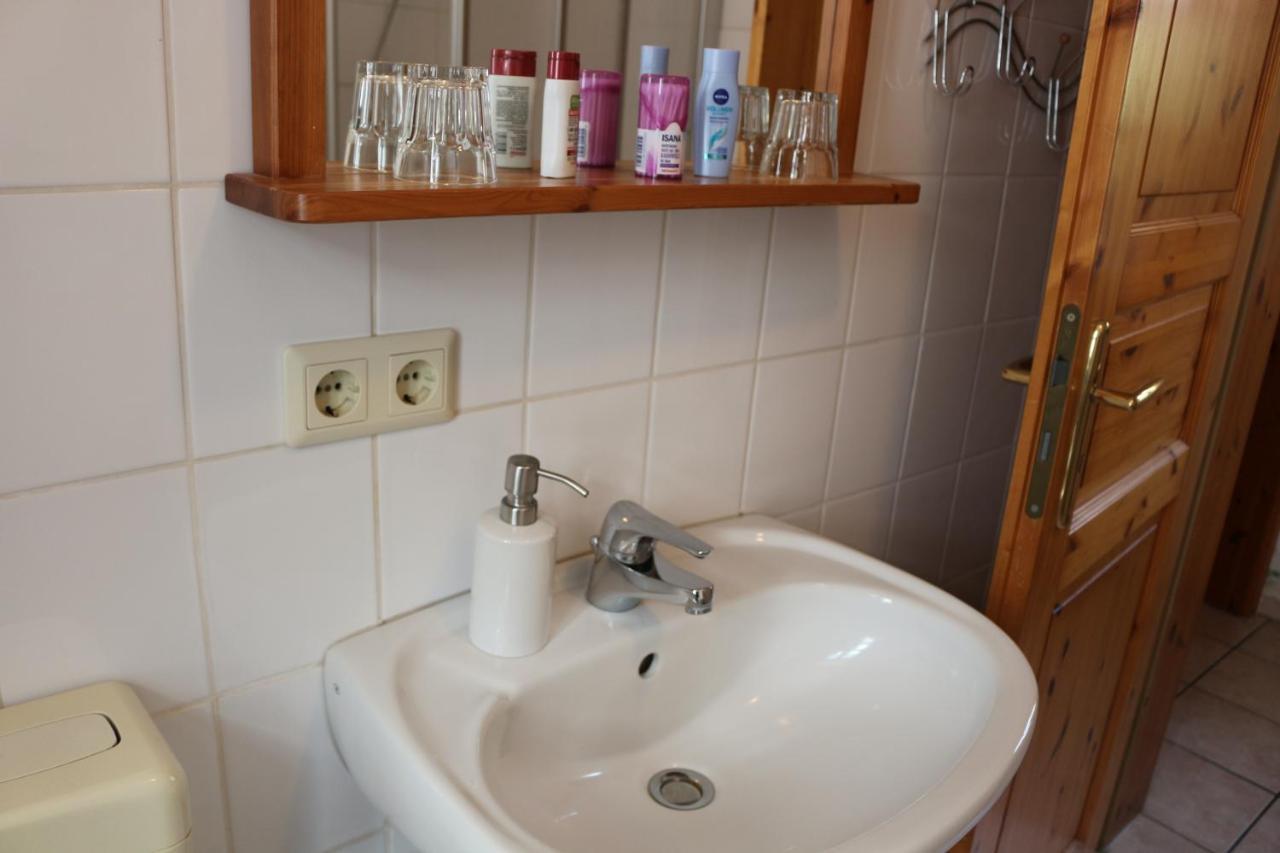 Altstadtcafe Und Pension Havelberg Bagian luar foto