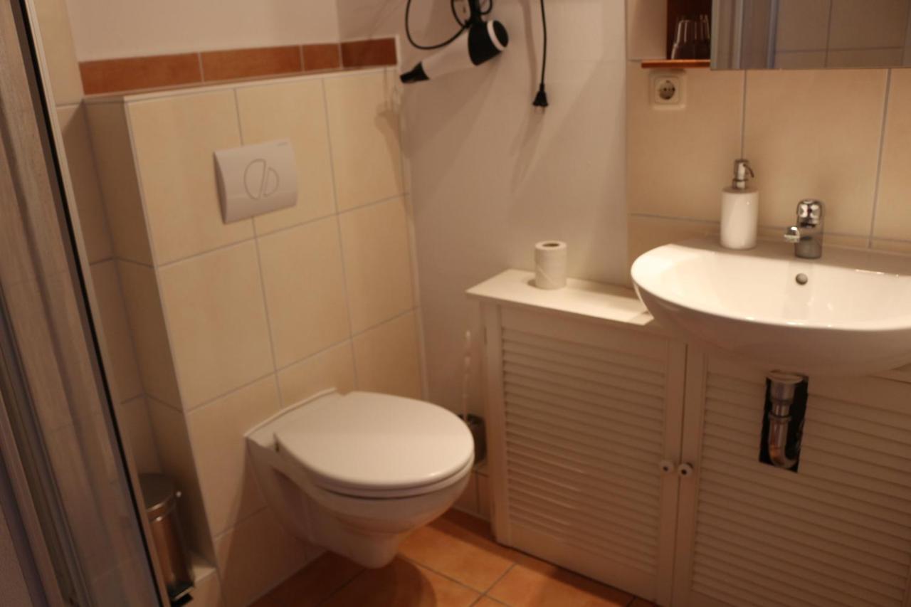 Altstadtcafe Und Pension Havelberg Bagian luar foto