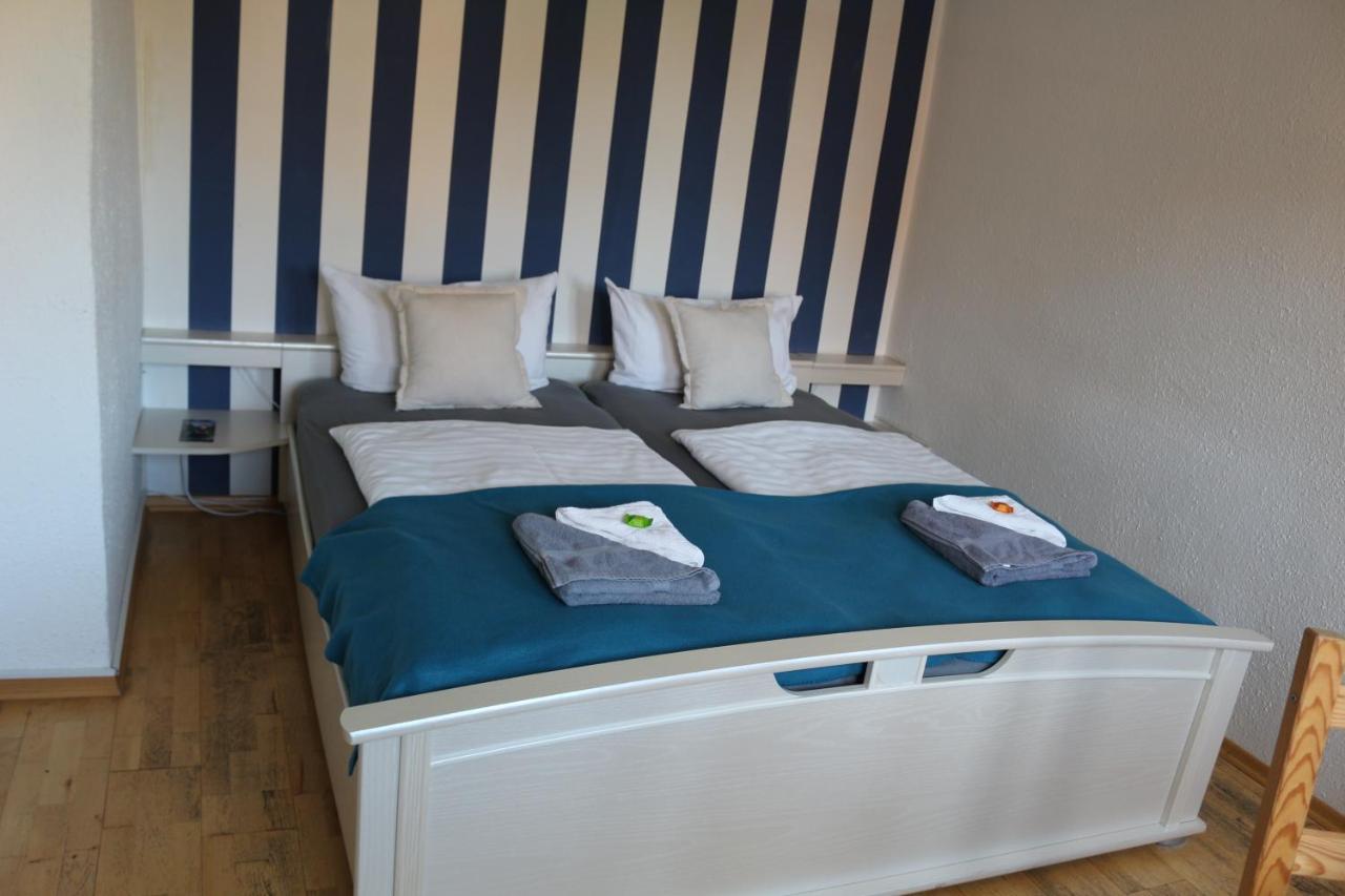 Altstadtcafe Und Pension Havelberg Bagian luar foto